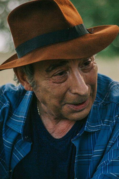 Adolfo Miguel Recchia as Ulises anciano