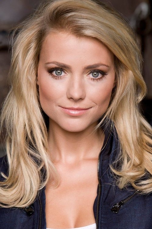 Gigi Ravelli as Michelle