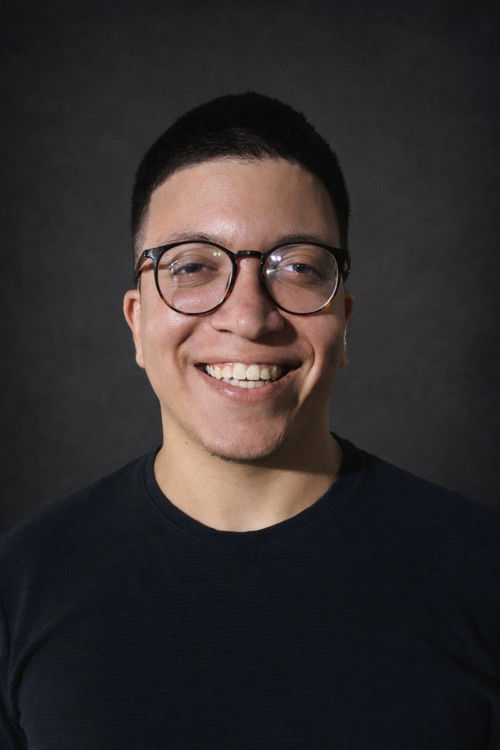 Fernando Pine as Lucca