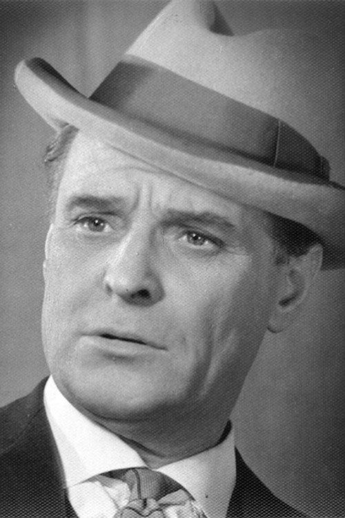 Vitali Doronin as Le général Komarov