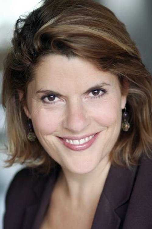 Mathilde Vitry as Journalist