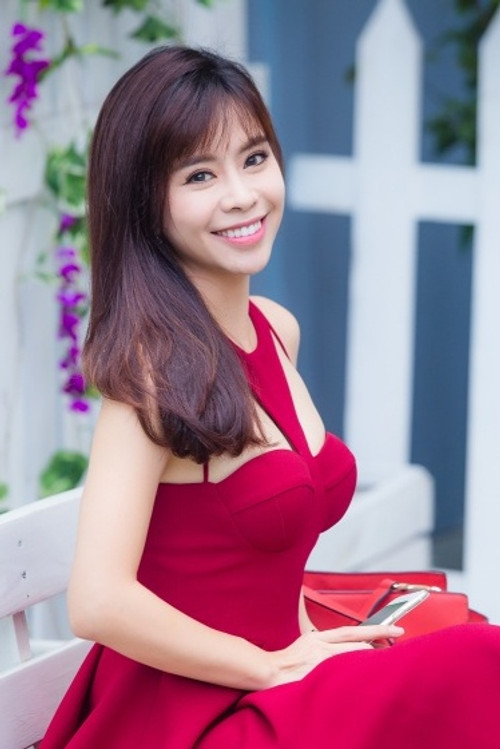Ngọc Ánh as Cúc Hương