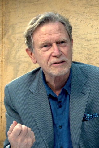 Manfred Bietak as Self