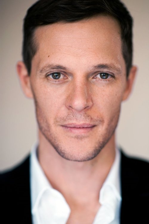 Gareth Reeves as Major Pritchard Carlysle