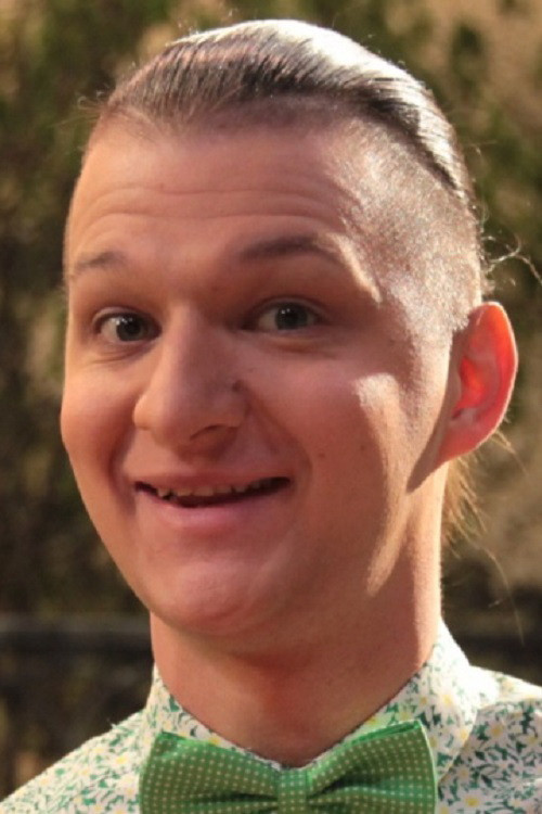 Timur Babyak as Ведущий