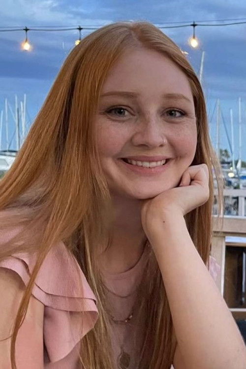 Lily Hillman as Truestorygirlyy