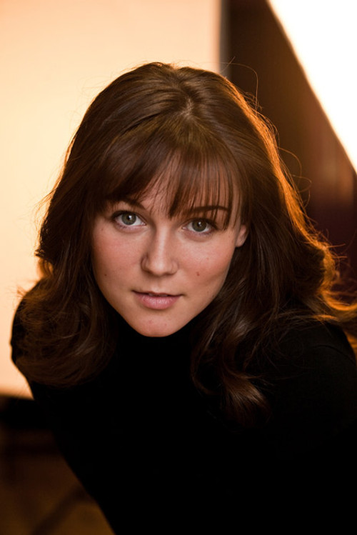 Alena Yakimova as Женя Шевчук