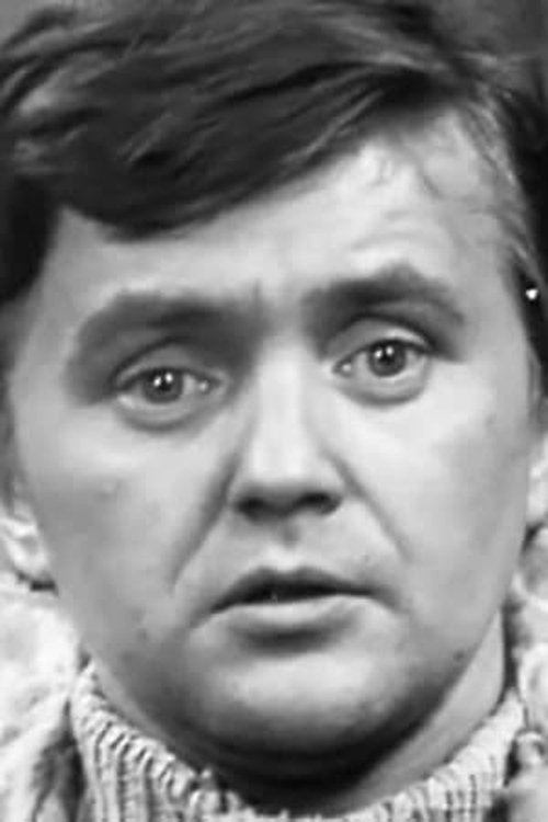 Anatoli Golik as лейтенант Брудный