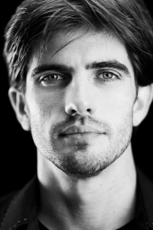 Omar Avila as Joe Toro