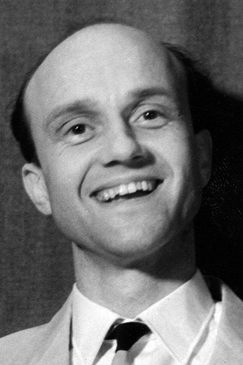 Carl-Axel Elfving as Waiter