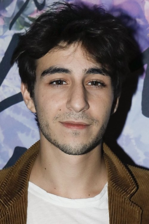 Ben Attal as Jeff Perez