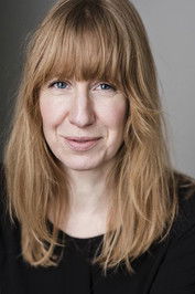 Nia Gwynne as Goneril