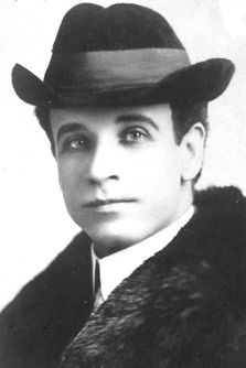 Romaine Fielding as Don Ward