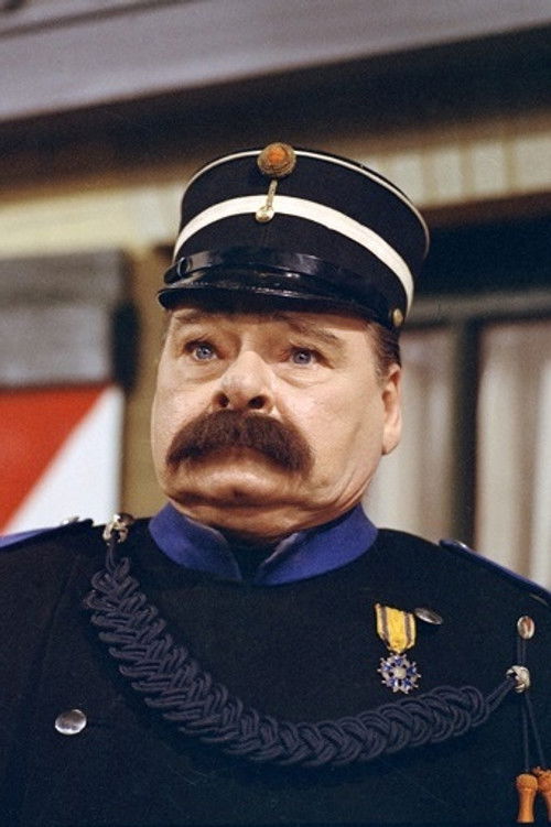 Lou Geels as Bromsnor