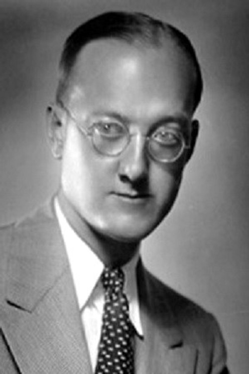 Pete Smith as Narrator (voice)