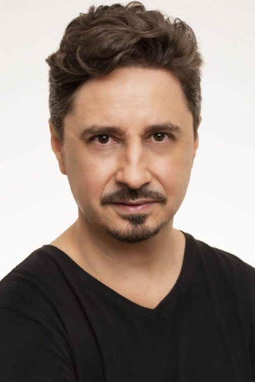 Leandro Daniel Colombo as Augusto