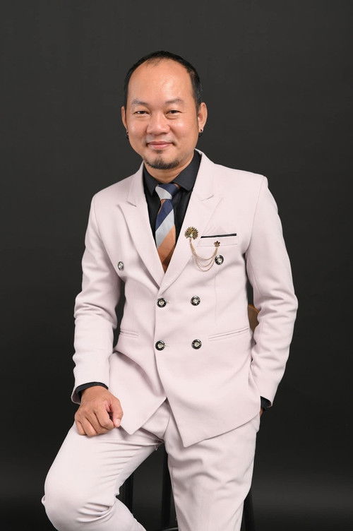 Long Đẹp Trai as Toán