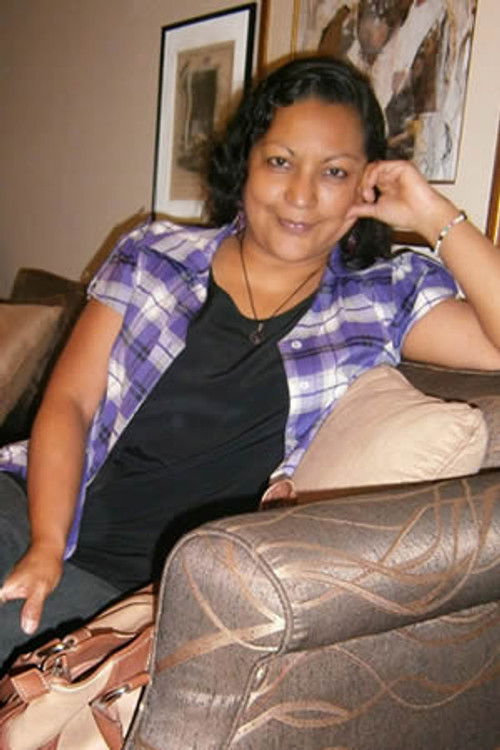 Irene Eyzaguirre as Doña Peta