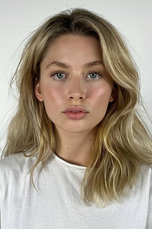 Anna Marie Purić as Nela