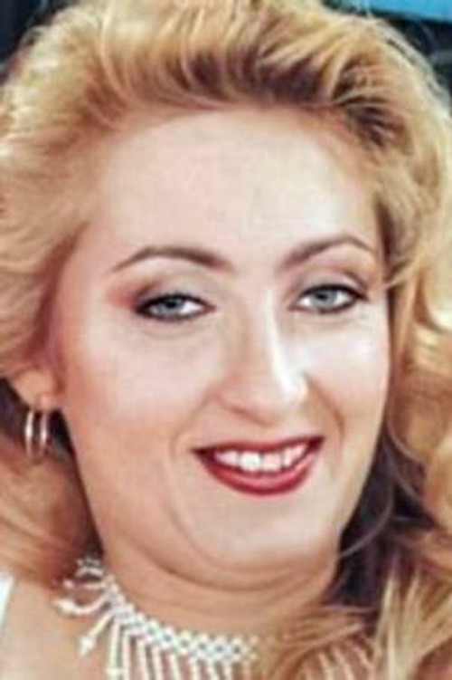 Jeanette La Douce as Cameriera 1