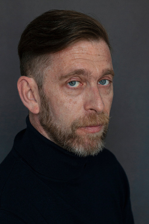 Sergio Zearreta as Mijail