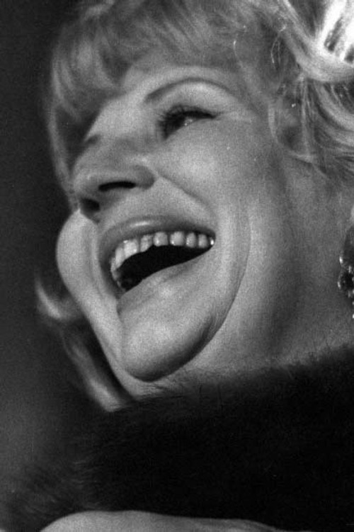 Bohdana Majda as Babcia Czarka / Dentystka