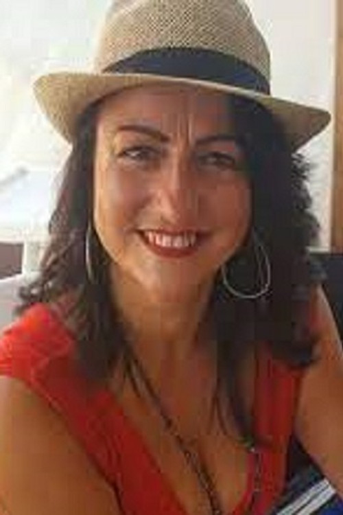 Ester Cerchio as Asia