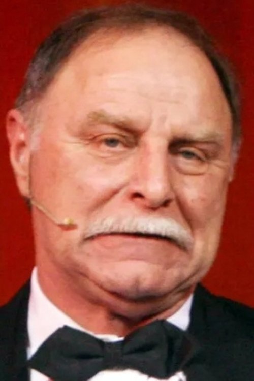 Guy Laporte as Un chasseur