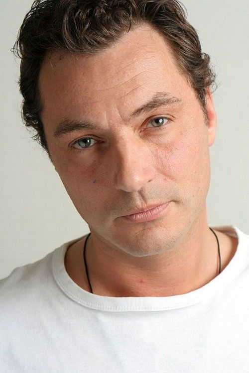 Aleksei Shkatov as Лейтенант Ястребов