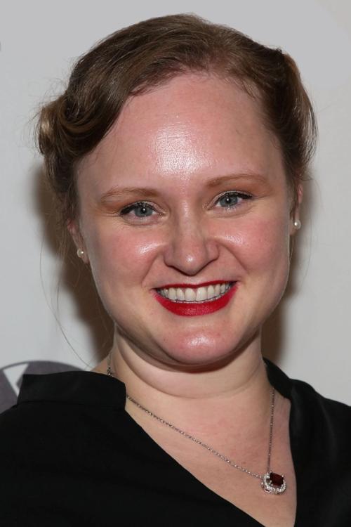 Leah Latham as Young Rae