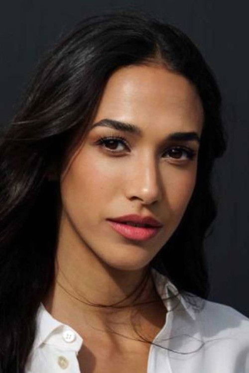 Elena Sotgiu as Aregash (segment "Carichi di meraviglia")