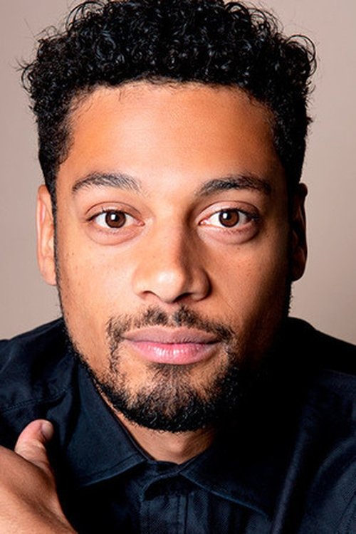 Kiefer Zwart as Mason