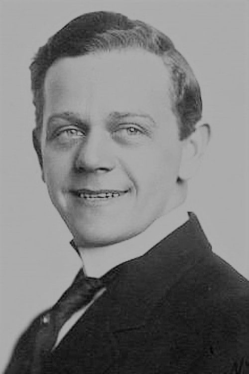 Charles Winninger as Abel Frake