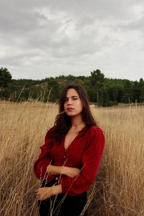 Ana Silvestre as Joana