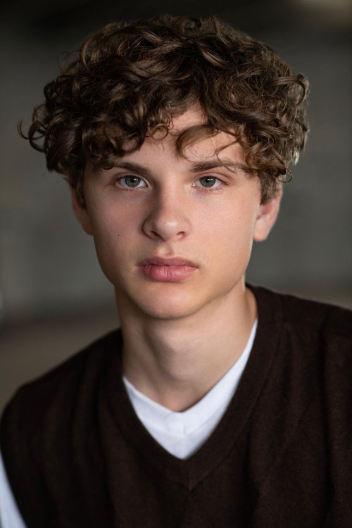 Elijah Passmore as Justin Paulsen