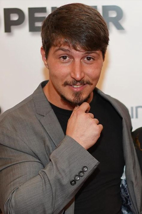 Kevin Savo as Danny Lesinger