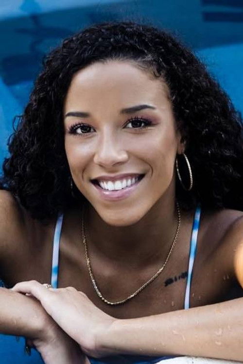 Sydney Spaulding as Renee