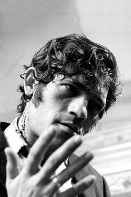 Fanis Hinas as Fanis