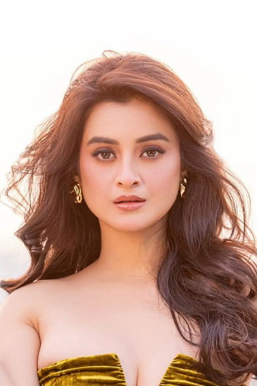 Darshana Banik as Harika