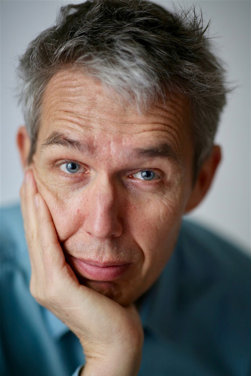 Aurélien Lorgnier as Carrouges' Priest