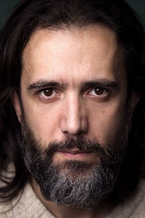 Ricardo Freitas as Freddy 'Fish' Bones