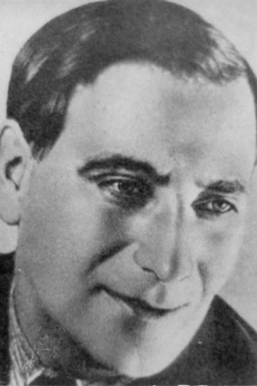 Aleksandr Razumnyj as White officer