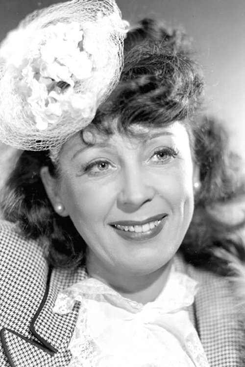 Naemi Briese as Selma