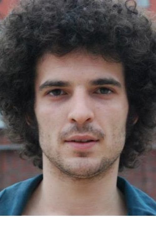 Julián Tello as Cachi