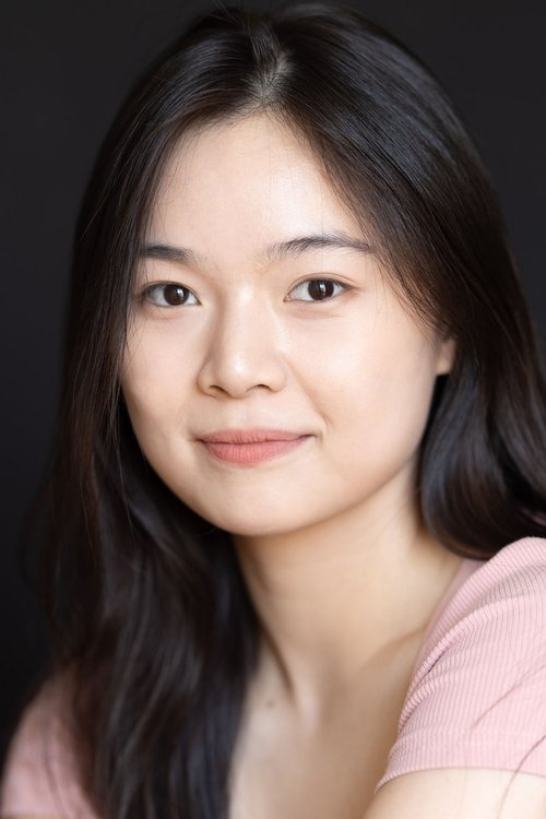 Xinyi Ye as Claudia