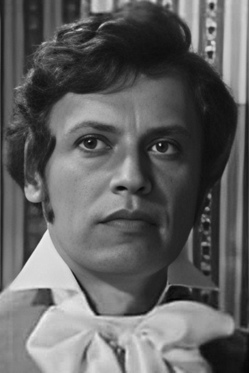 Valentin Tkachenko as высокий матрос