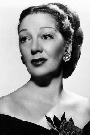 Gertrude Lawrence as Amanda Wingfield