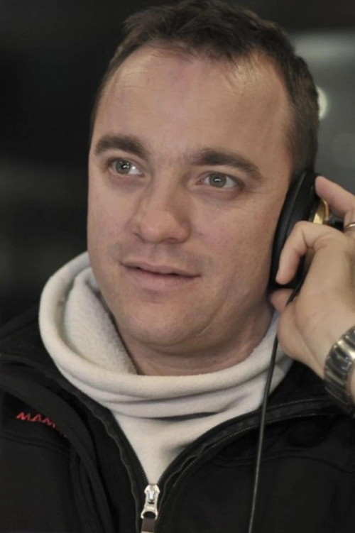 Stefano Crescentini as Farhat (voice)