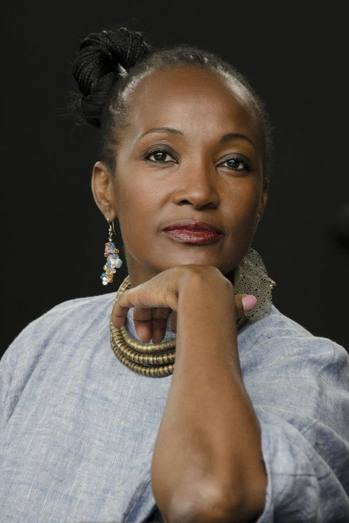 Lucrécia Paco as Maria