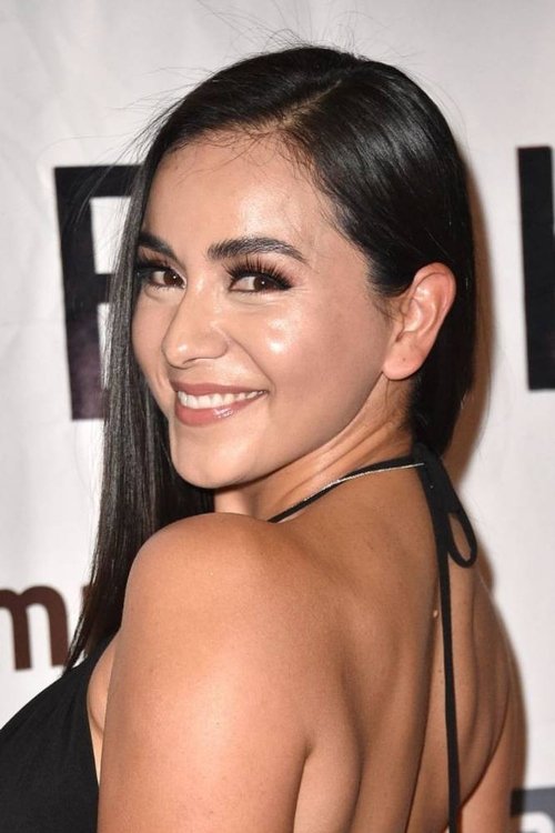 Mara Fimbres as Olivia